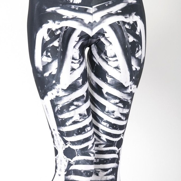 Blackmilk bone machine 2.0 leggings - Picture 2 of 3